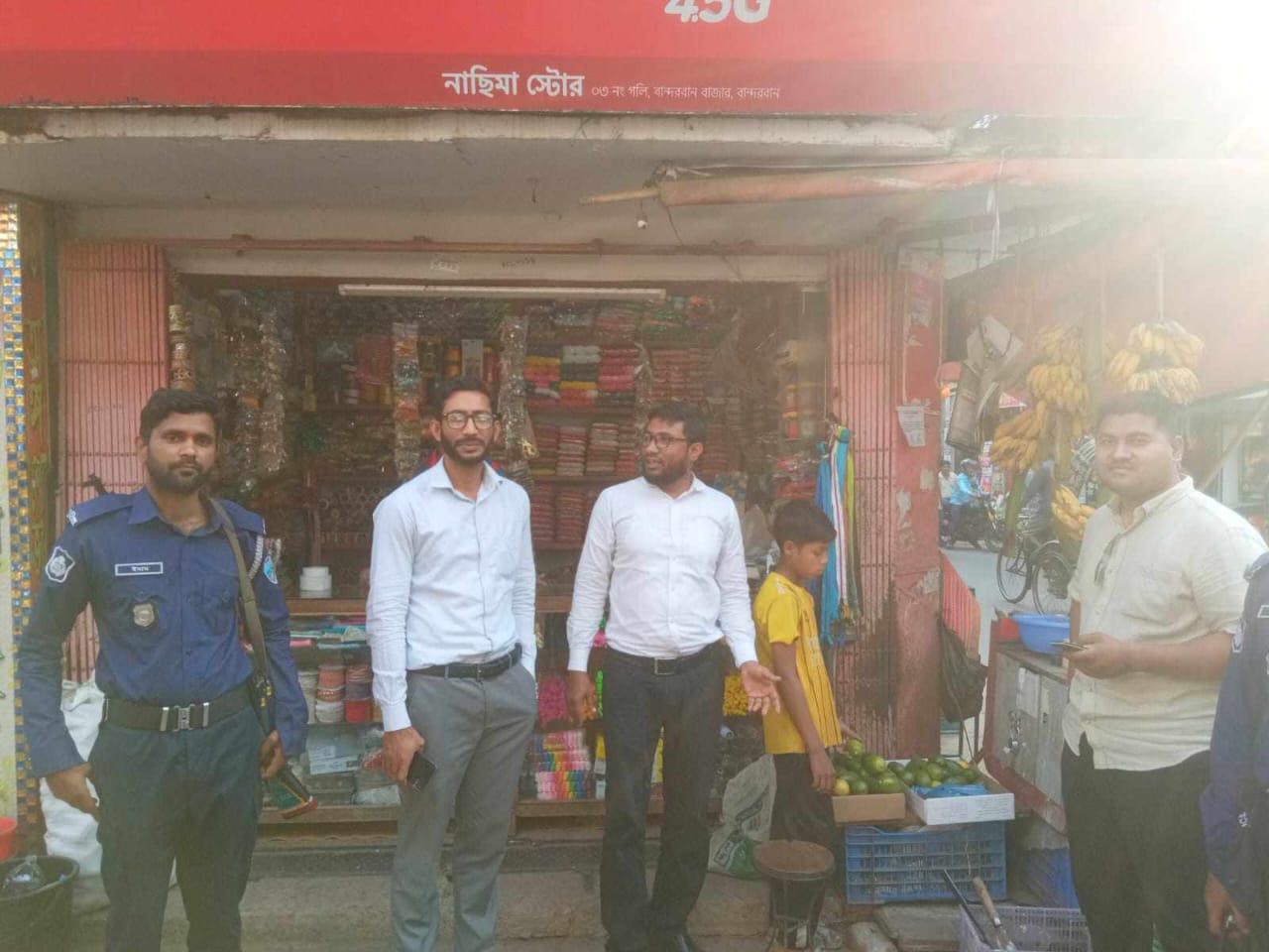 বান্দরবানে আসন্ন রমজান উপলক্ষে দ্রব্যমূল্য নিয়ন্ত্রণে মনিটরিং টিমের মোবাইল কোর্ট পরিচালনা।